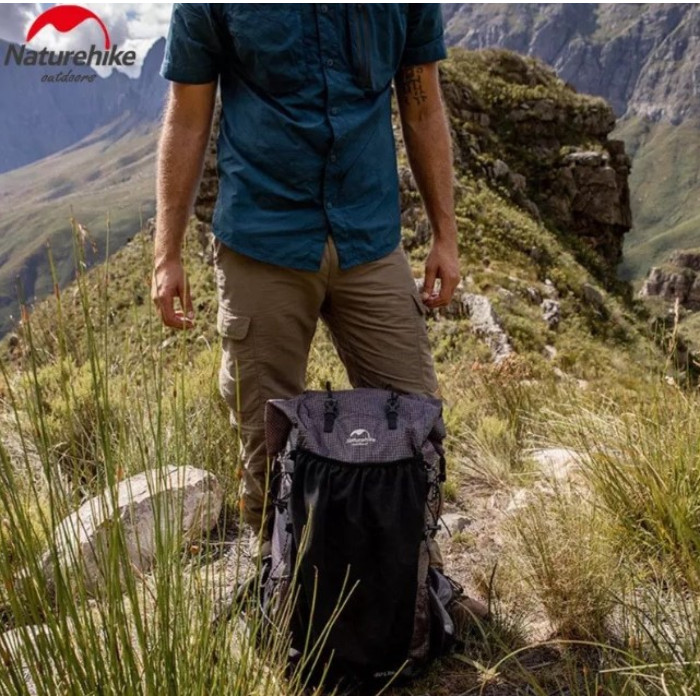 Рюкзак туристичний Naturehike 40 + 5 л чорний (NH20BB113)