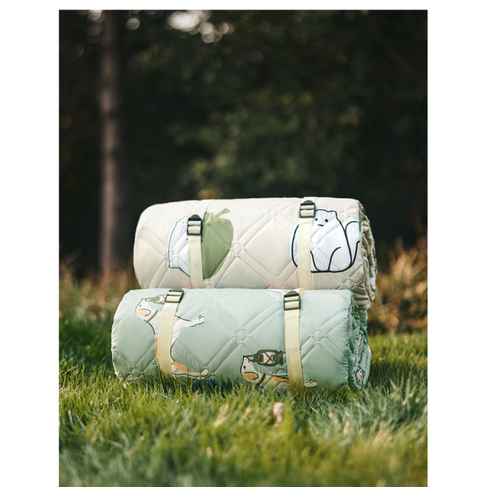 Килимок для пікніка водостійкий Naturehike CNK2350WS010, 210x240 см, світло-салатовий з принтом