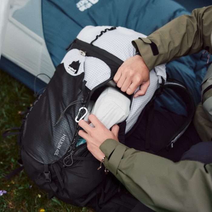 Рюкзак туристичний Naturehike Helium CNK2450XB016, 40 л, білий, M