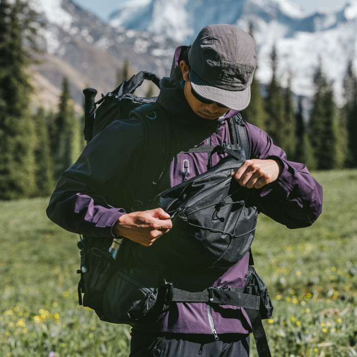 Рюкзак туристичний Naturehike Helium CNK2450XB014, 70 л, чорний, L