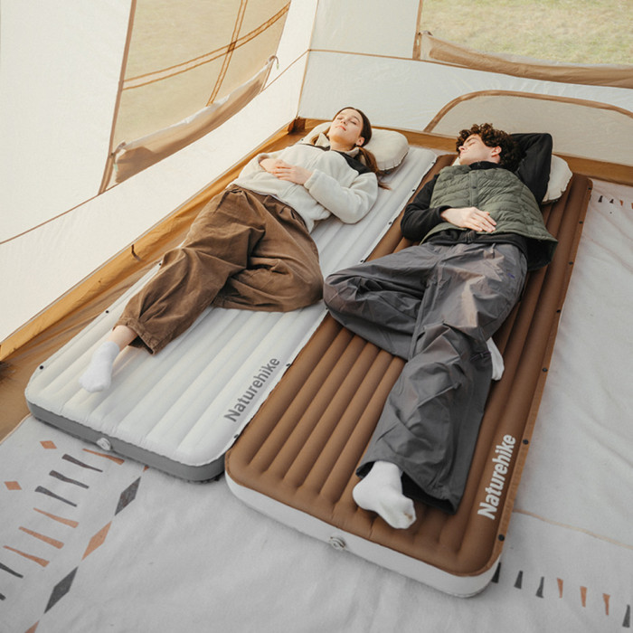 Матрац туристичний надувний одномісний Naturehike CNK2450WS035, 198х68х9.5 см, білий із вбудованою помпою для надування