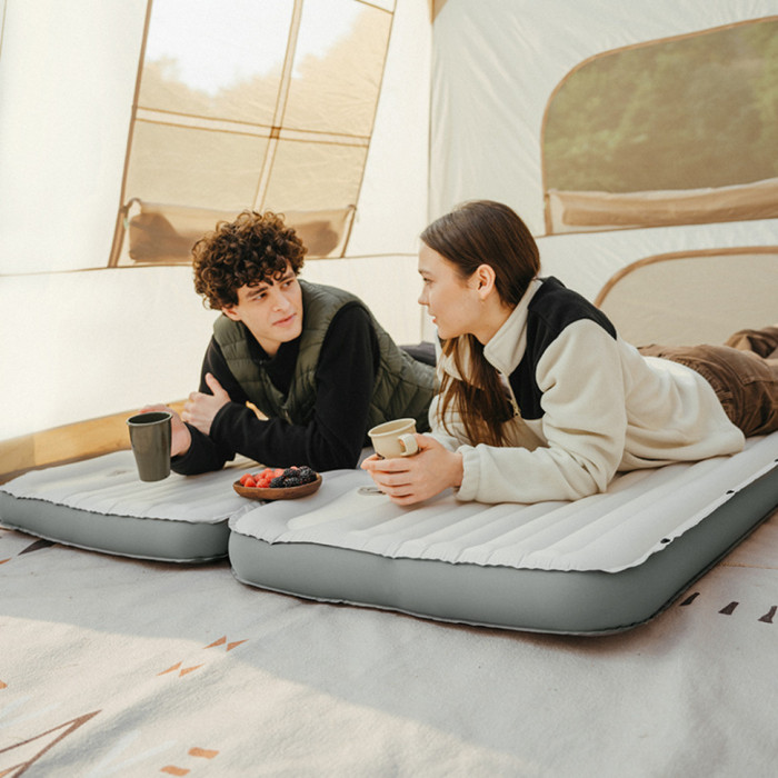Матрац туристичний надувний одномісний Naturehike CNK2450WS035, 198х68х9.5 см, білий із вбудованою помпою для надування