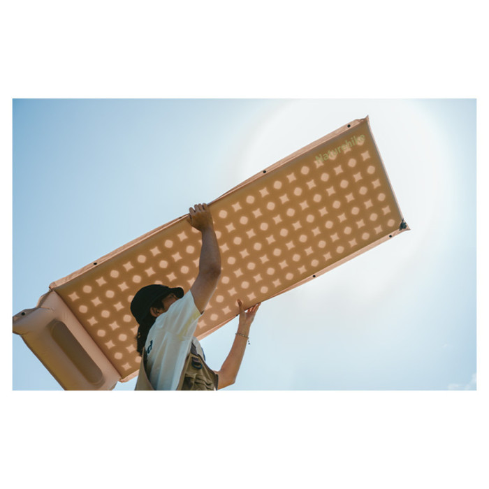 Самонадувний килимок Naturehike CNK2550WS025, 30мм, бежевий