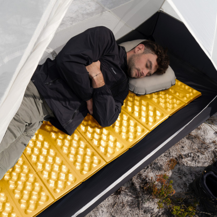 Килимок складний IXPE Naturehike CNK2550WS030, алюмінієва плівка, 18 мм, оливковий-зелений