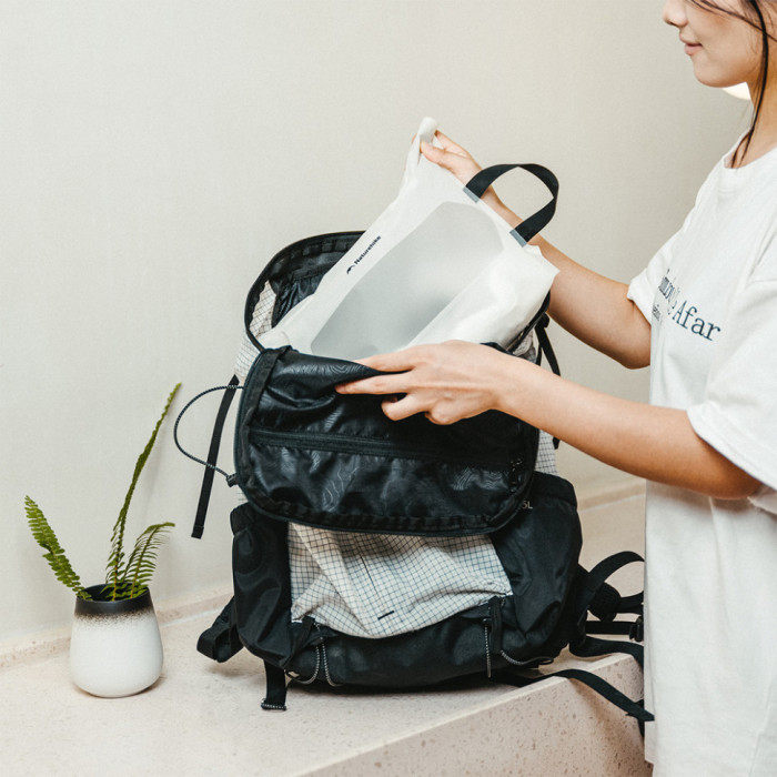 Водонепроникна косметичка Naturehike чорна CNK2450XB021 Far Mountain